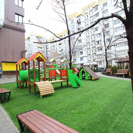 Sky House Central Apartment Chişinău Esterno foto
